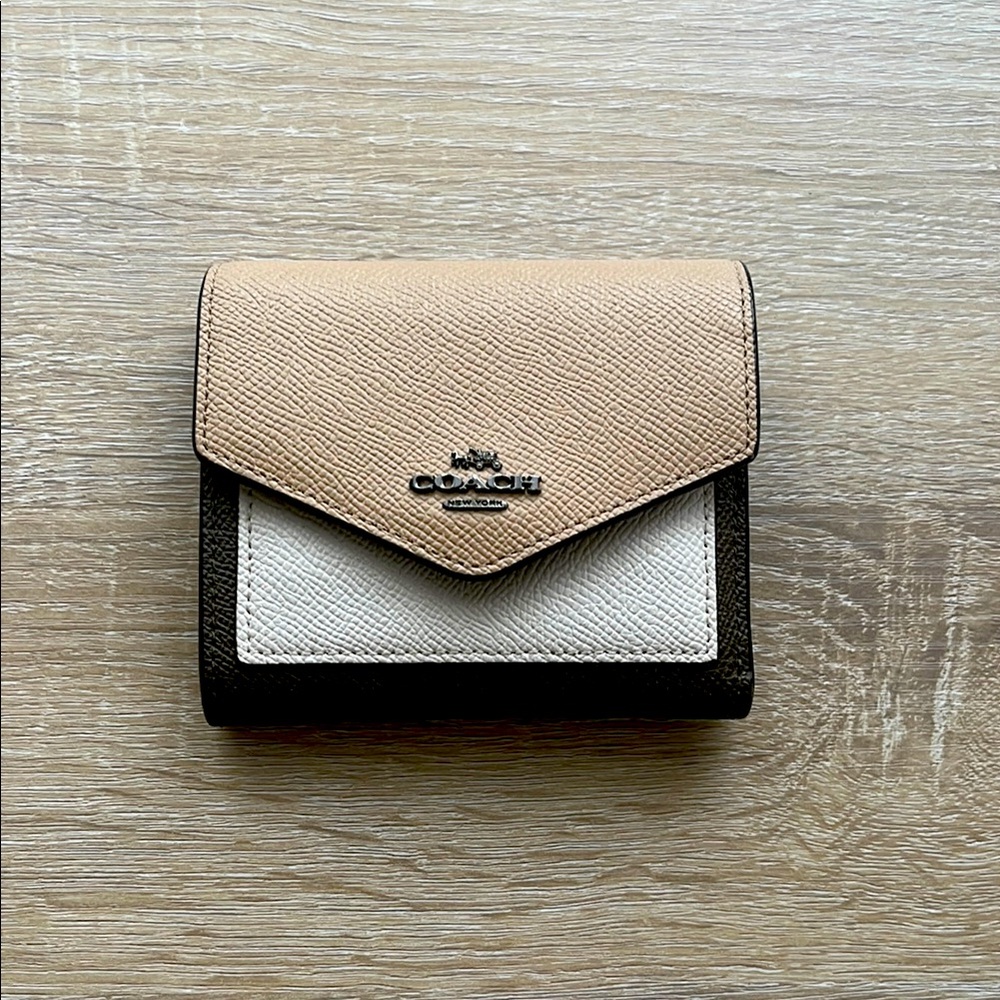 Coach Tan and White Women's Wallet